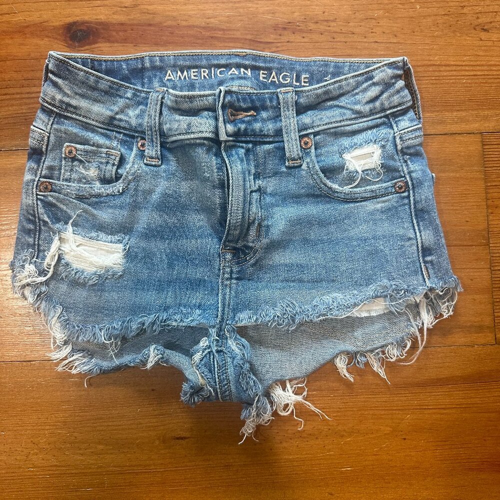 AMERICAN EAGLE - blue jean shorts